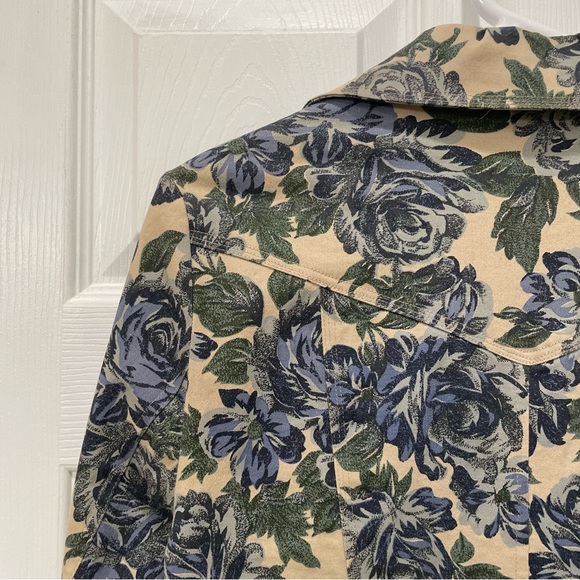 Vintage Floral Blazer - Picture 11 of 15